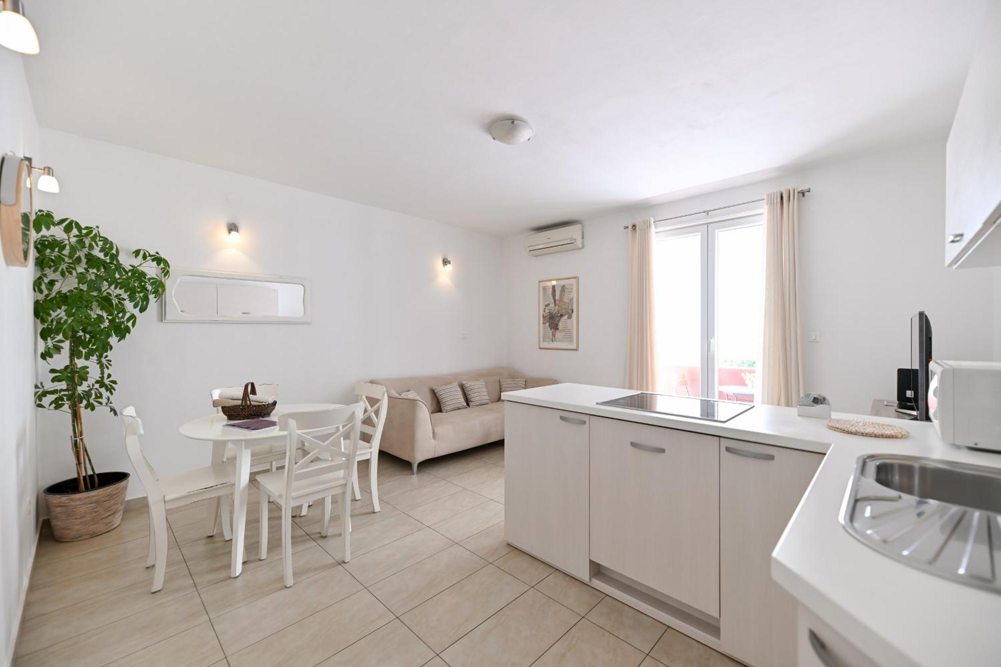Near Zadar City Center Apartment With Free Parking And Air Condition In Each Room Exterior photo